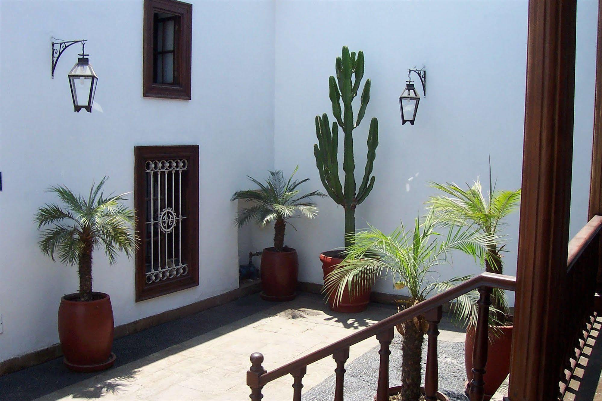 Gran Bolivar Hotel - Trujillo, Peru エクステリア 写真