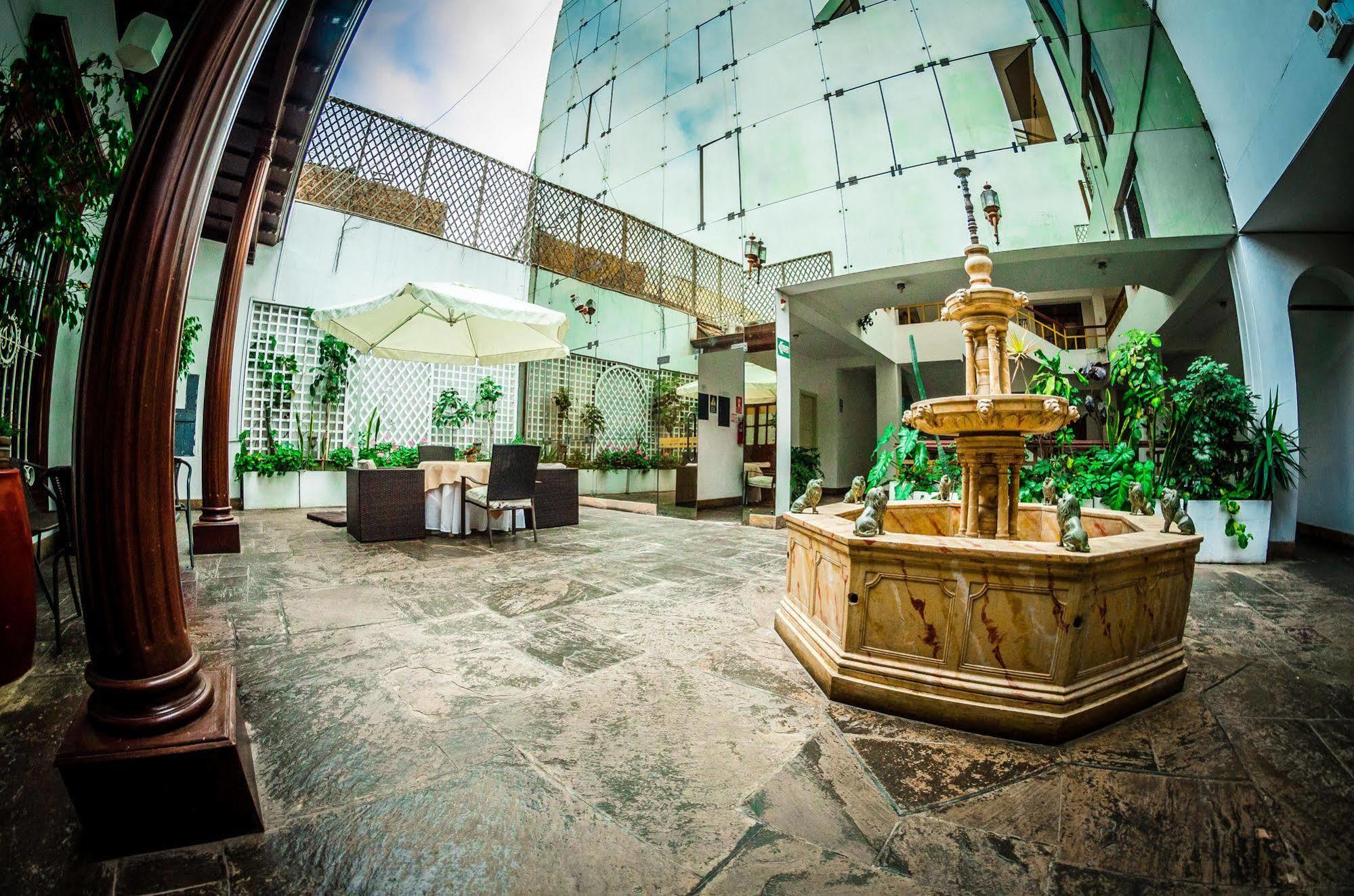 Gran Bolivar Hotel - Trujillo, Peru エクステリア 写真